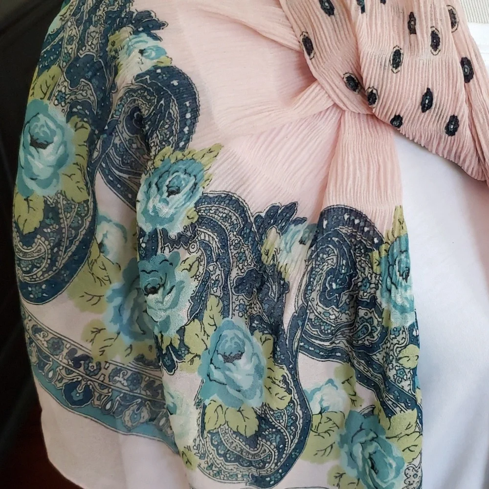 Vintage French silk scarf - Picture 2 of 6